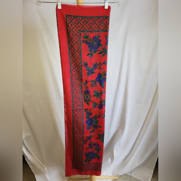 Vintage Red Blue Floral Scarf Shawl Stole Tablecloth - Picture 8 of 8